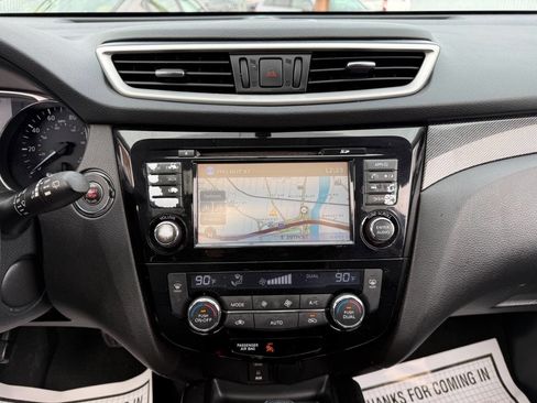 Used 2015 Nissan Rogue SL w/ SL Premium Package image 18