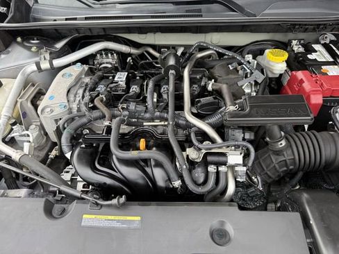 Used 2024 Nissan Sentra SV FWD image 32