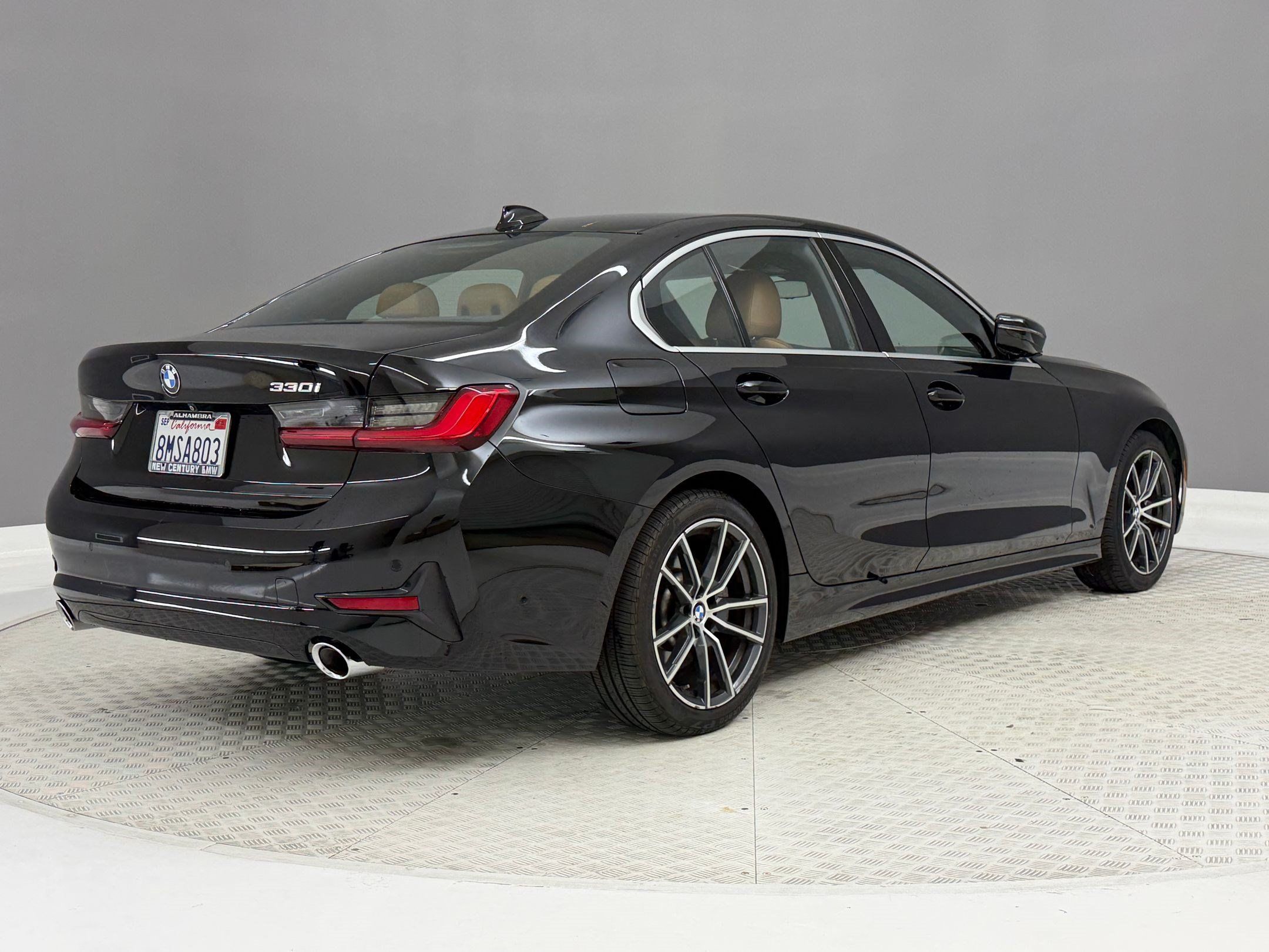 Used 2019 BMW 330i Sedan w/ Premium Package RWD image 9
