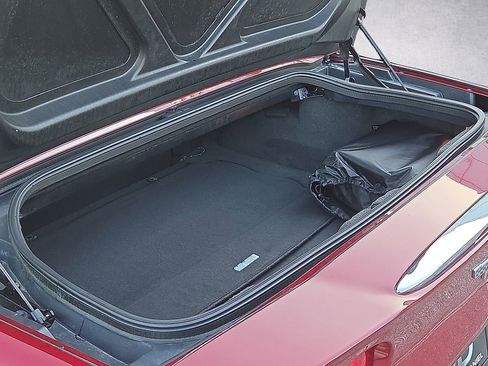 Used 2006 Chevrolet Corvette Convertible w/ Preferred Equipment Group RWD image 8