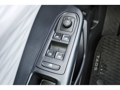 Used 2022 Volkswagen Taos S image 20