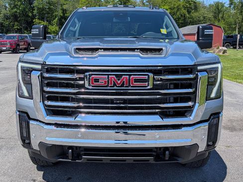 New 2026 GMC Sierra 2500 SLE w/ SLE Value Package; AWD/4WD image 2