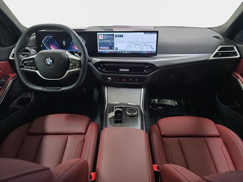 Used 2025 BMW 330i Sedan w/ M Sport Package image 12