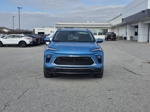 Used 2025 Buick Encore GX Sport Touring w/ Comfort Package image 2