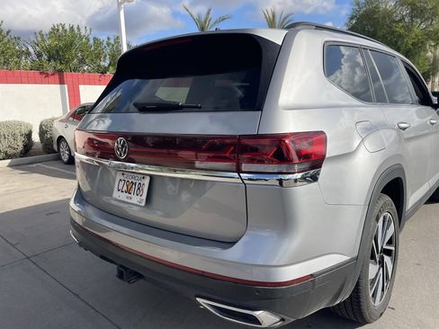 Used 2024 Volkswagen Atlas SE image 4