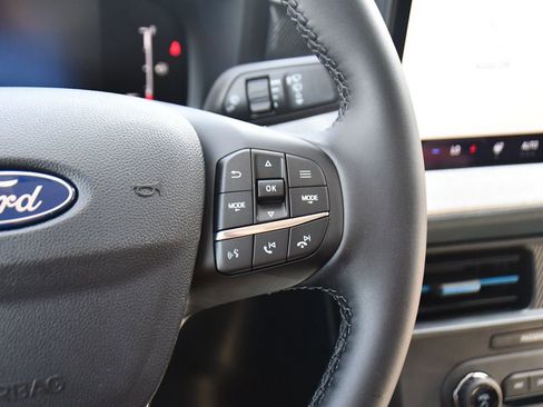 New 2025 Ford Maverick XLT w/ XLT Luxury Package image 32