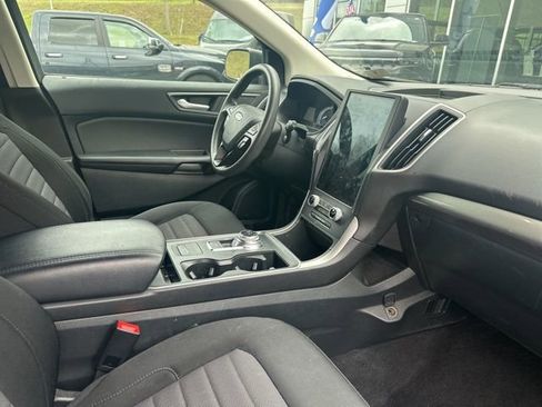 Used 2022 Ford Edge SE image 28