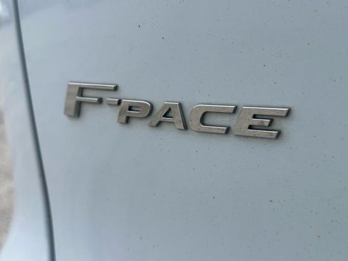 Used 2019 Jaguar F-PACE Prestige AWD/4WD image 14
