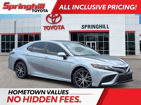 Used 2023 Toyota Camry SE FWD image 1