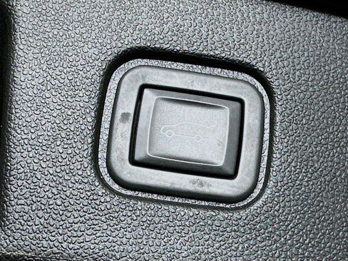 Used 2024 Chevrolet Blazer EV LT image 30