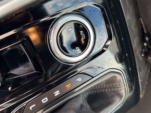 Used 2024 Chevrolet Colorado LT w/ LT Convenience Package image 20