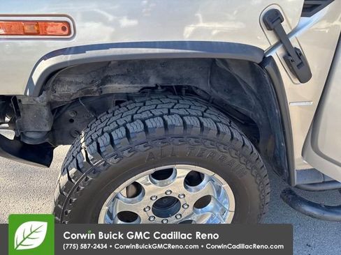 Used 2003 HUMMER H2 w/ Preferred Equipment Group image 29