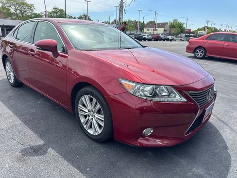 Used 2014 Lexus ES 350 w/ Premium Package FWD image 2