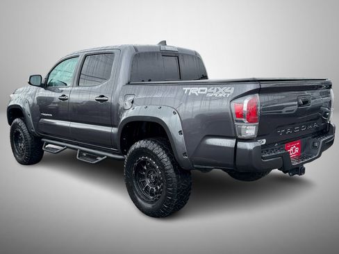 Used 2022 Toyota Tacoma TRD Sport image 4