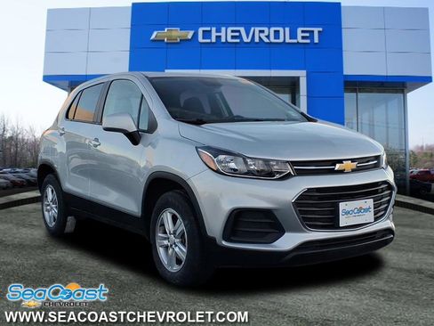 Certified 2022 Chevrolet Trax LS w/ Tint and Cruise Package image 1