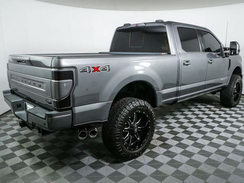 Used 2022 Ford F250 Platinum AWD/4WD image 3