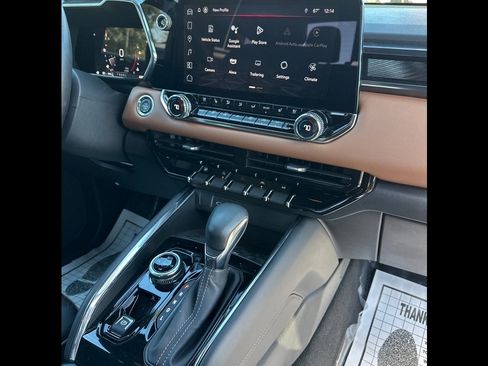 Used 2023 GMC Canyon AT4 w/ AT4 Premium Package image 13