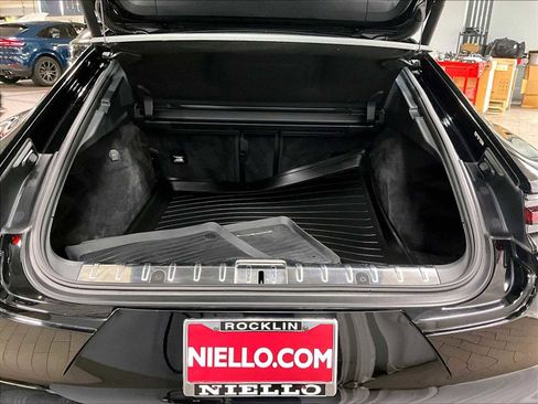 Used 2019 Porsche Panamera GTS image 37