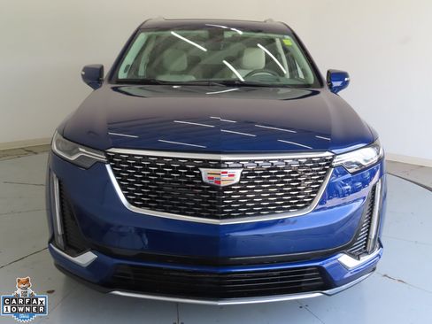 Used 2025 Cadillac XT6 Premium Luxury w/ Technology Package FWD image 9