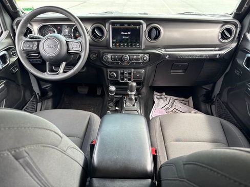 Used 2023 Jeep Wrangler Unlimited w/ Cold Weather Group AWD/4WD image 18