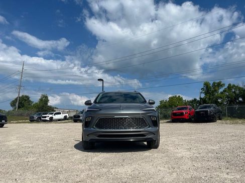 Used 2024 Buick Encore GX Avenir w/ Avenir Convenience Package AWD/4WD image 4