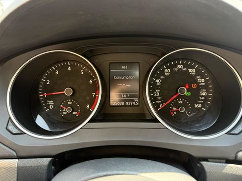 Used 2017 Volkswagen Jetta SE FWD image 13