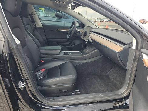 Used 2023 Tesla Model 3 Standard Range image 12
