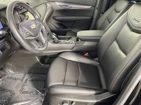 Used 2021 Cadillac XT5 Luxury AWD/4WD image 2