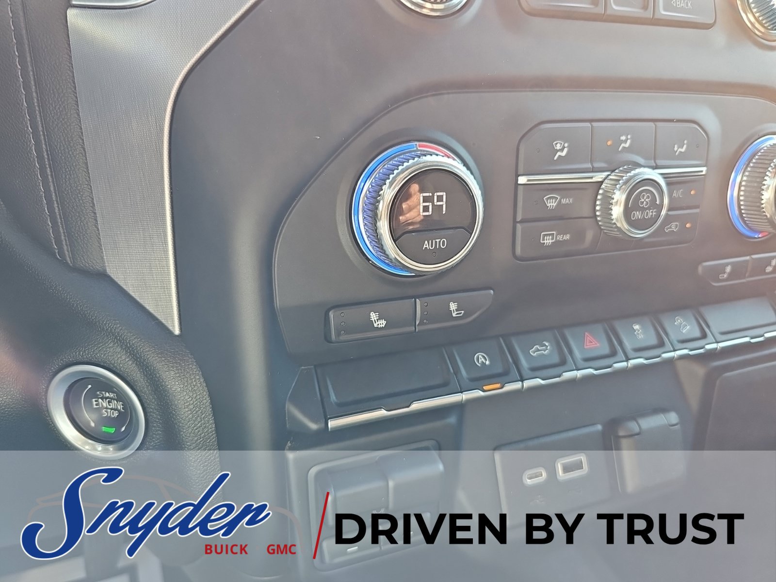 Used 2021 GMC Sierra 1500 Elevation w/ LPO, Elevation Black Package AWD/4WD image 19