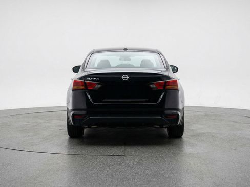 Used 2025 Nissan Altima 2.5 SV FWD image 7