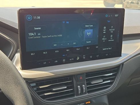 Used 2025 Ford Escape Active w/ Tech Pack #1 FWD image 17