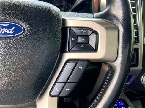 Used 2019 Ford F250 Platinum w/ Snow Plow Prep Package AWD/4WD image 25
