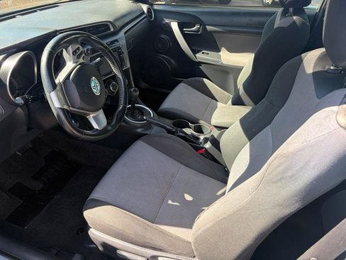 Used 2015 Scion tC FWD image 9