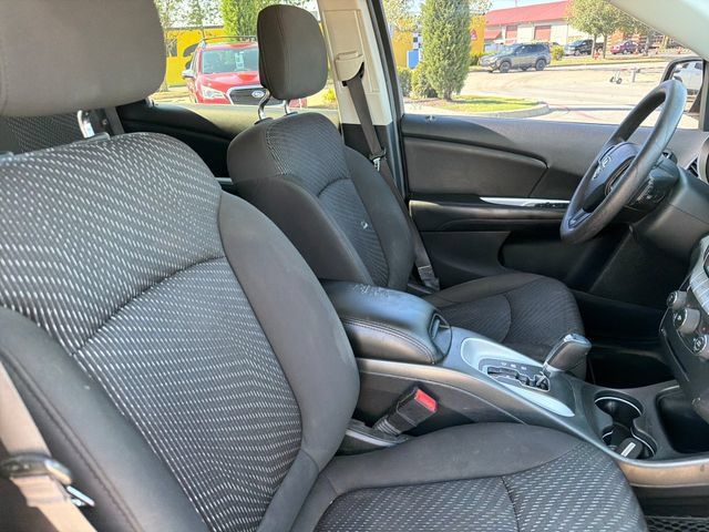 Used 2018 Dodge Journey SE w/ Blacktop Package FWD image 25