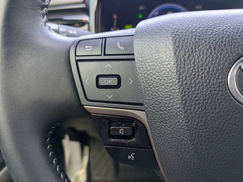 Used 2025 Toyota Camry SE w/ Convenience Package FWD image 21