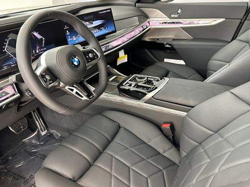 New 2025 BMW 760i xDrive 760i xDrive w/ Premium Package image 4