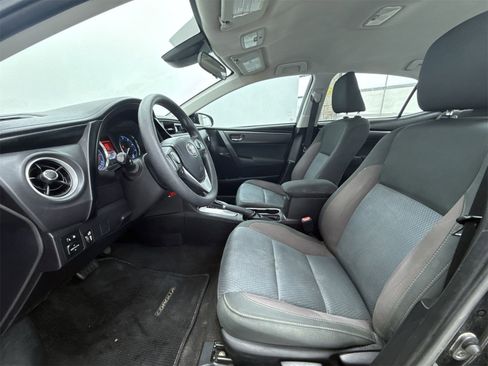 Used 2017 Toyota Corolla LE image 11