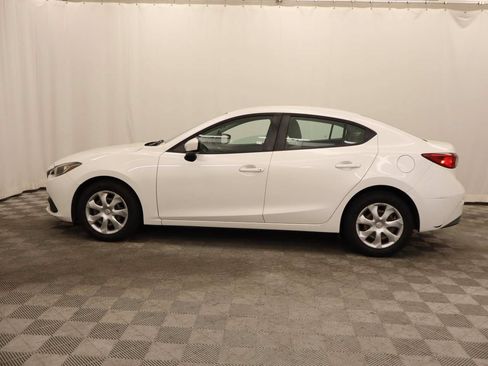 Used 2015 MAZDA MAZDA3 i Sport FWD image 2