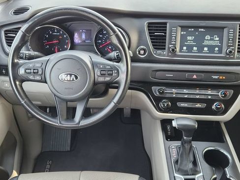 Used 2020 Kia Sedona EX FWD image 26