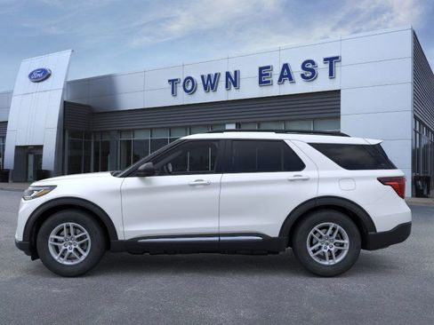 New 2025 Ford Explorer Active w/ Active Comfort Package image 3