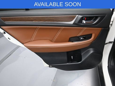 Used 2018 Subaru Outback 3.6R Touring AWD/4WD image 33