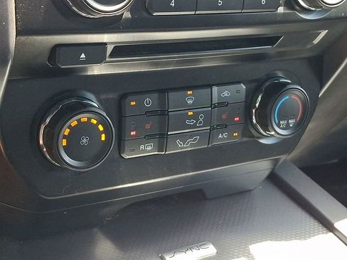 Used 2015 Ford F150 XLT w/ Equipment Group 302A Luxury AWD/4WD image 16