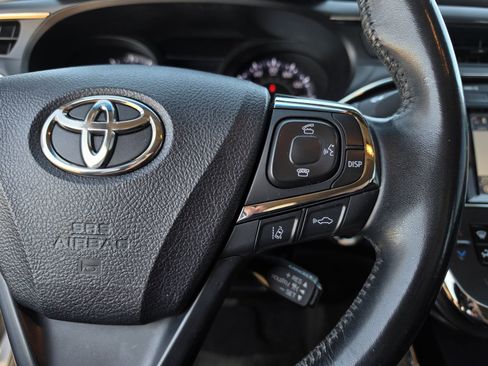 Used 2017 Toyota Avalon Limited FWD image 25