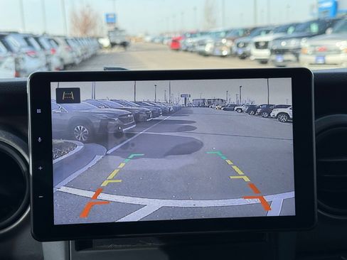 Used 2018 Jeep Wrangler Unlimited Sport S image 22