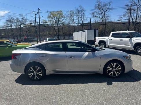 Used 2016 Nissan Maxima Platinum image 7