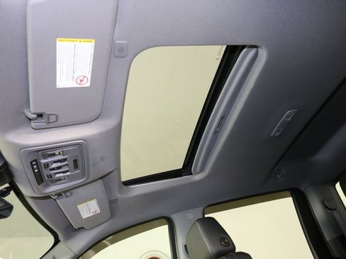 Used 2022 GMC Sierra 2500 Denali w/ Denali Ultimate Package AWD/4WD image 13