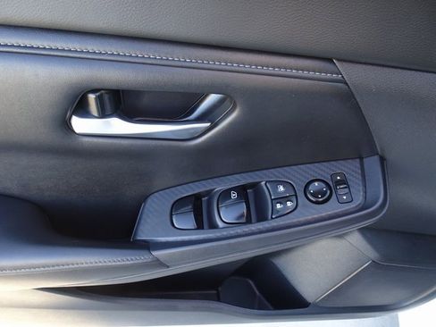 Used 2021 Nissan Sentra SV image 8