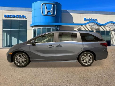 New 2026 Honda Odyssey Touring image 2