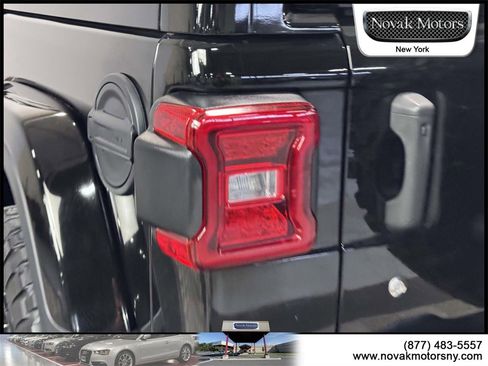 Used 2019 Jeep Wrangler Unlimited Sahara w/ Quick Order Package 24M Moab image 6