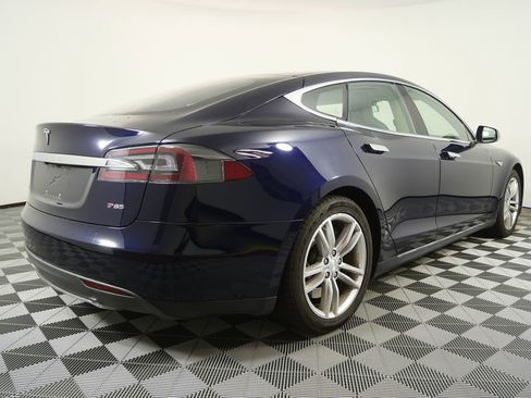 Used 2013 Tesla Model S Performance image 3